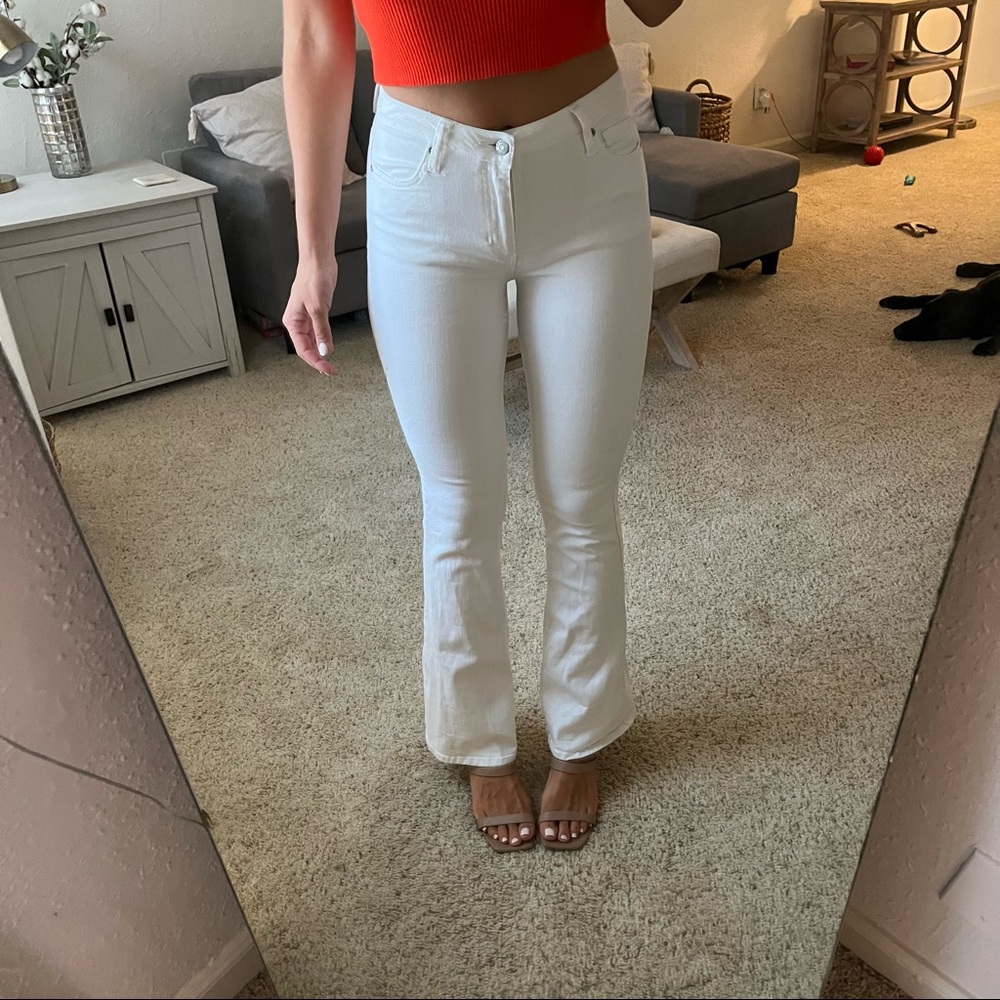Francesca’s white high rise flare jeans - size 28 - excellent condition!!